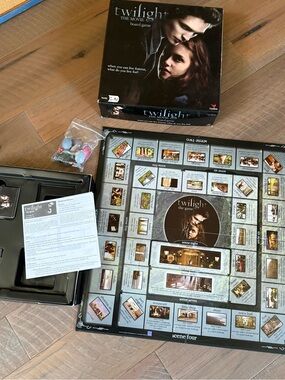 Twilight The Movie Board Game Cardinal Industries 2009 Summit Pattinson Stewart